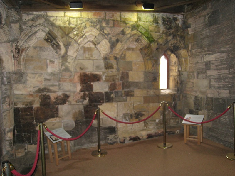 2011 UK England York 0700.jpg - A visit to Newcastle England for a company audit allowed time to visit the city of York. Train rides, train museum, walled city, large churches.